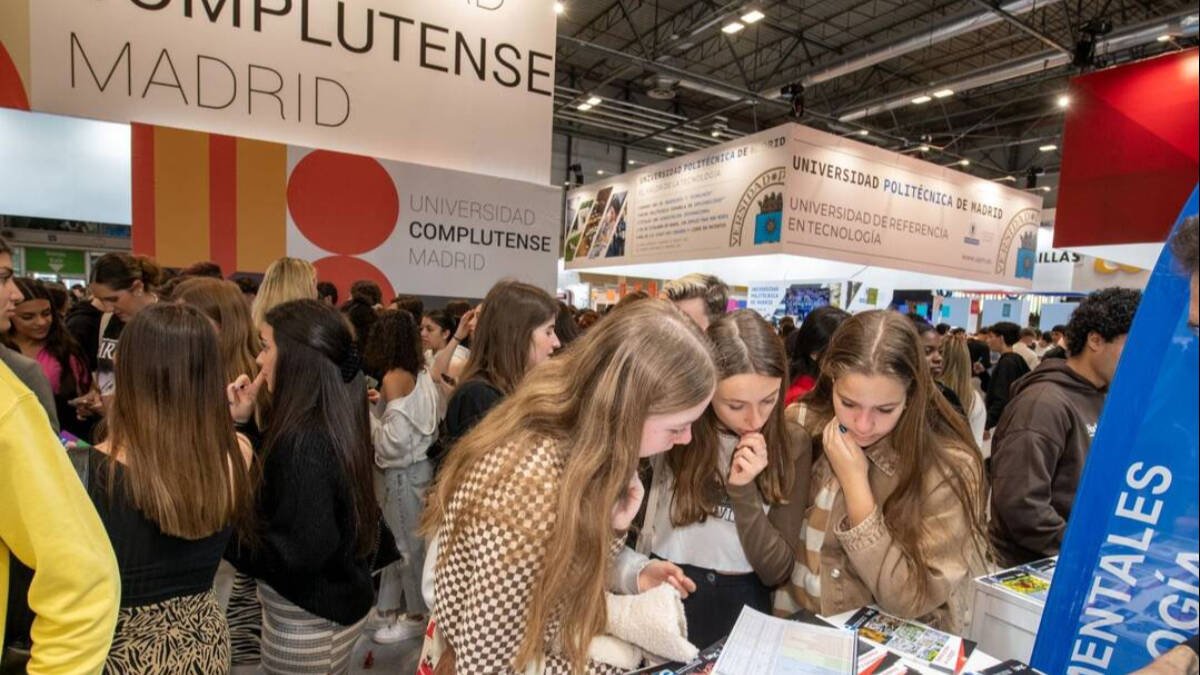 Alumnos y alumnas en Aula 2023, en IFEMA.