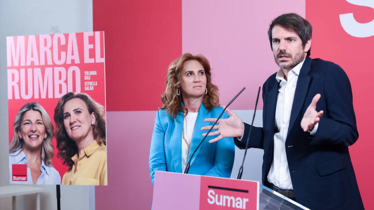 El ministro Urtasun con la candidata y el cartel de Sumar para las europeas