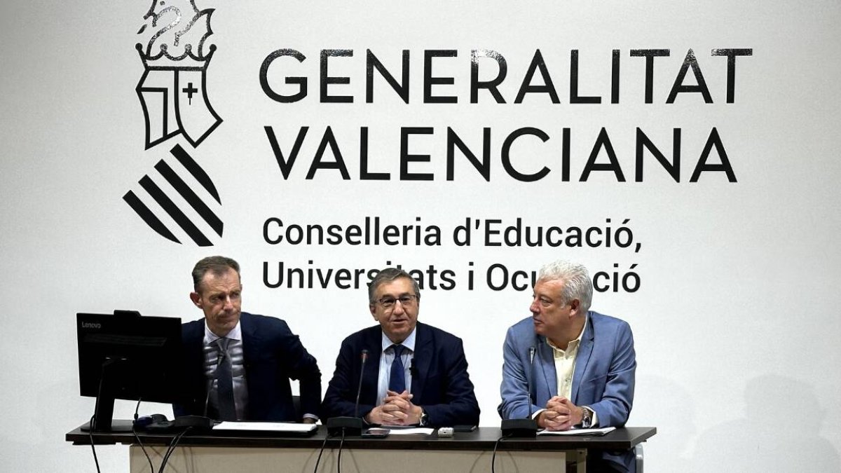 Rovira, conseller de Educación, preside la presentación de la campaña de admisión de alumnado en la Comunitat Valenciana para el curso 2024/2025.