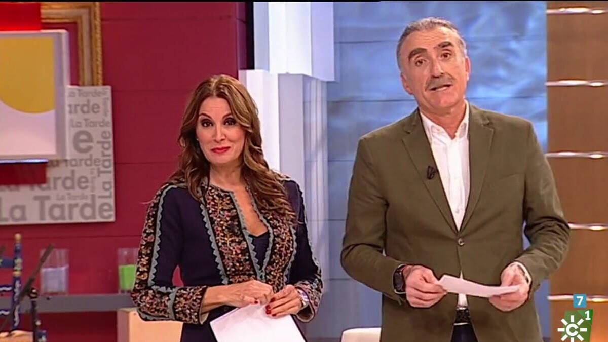 Eva Ruiz y Juan y Medio, presentadores de 'La tarde, aquí y ahora'.