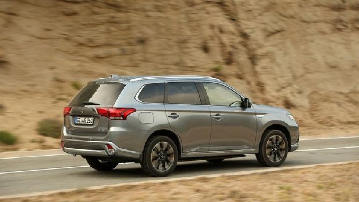 Mitsubishi Outlander PHEV, superventas híbrido