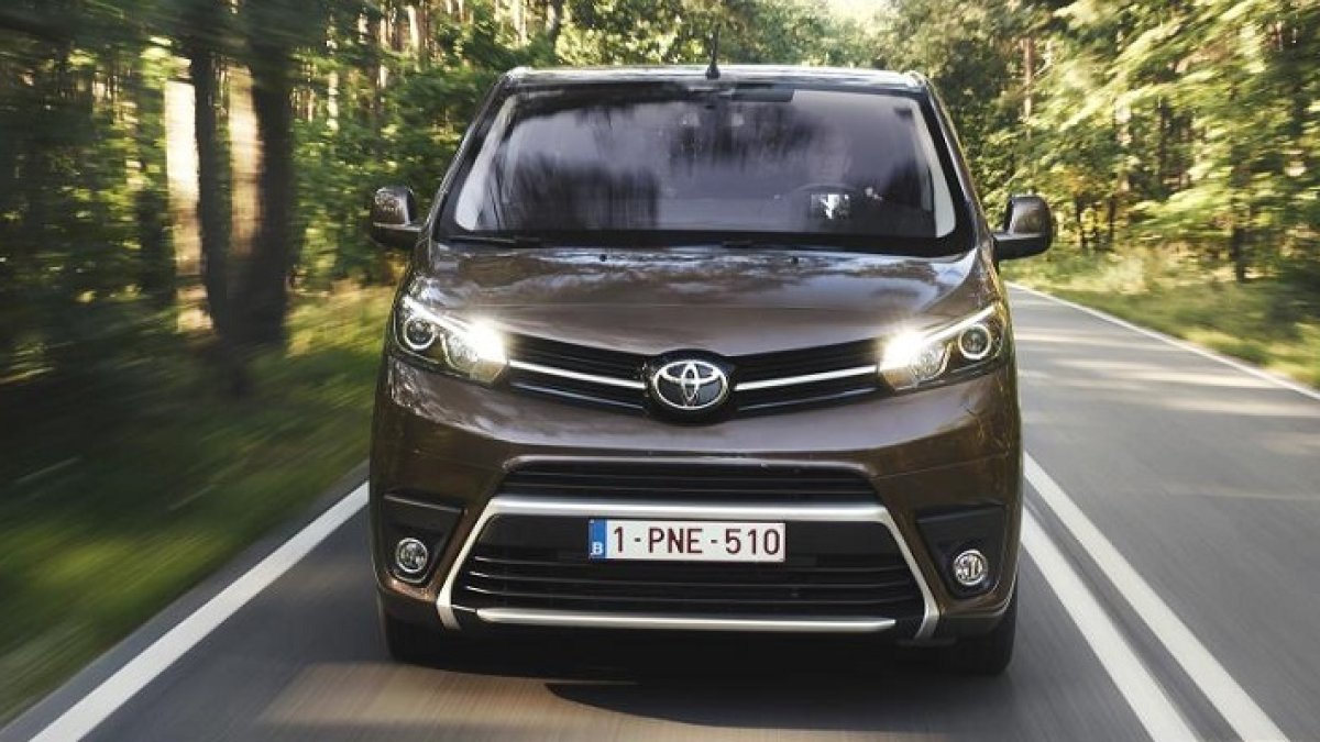Toyota presenta su gama Proace: Verso y Furgón