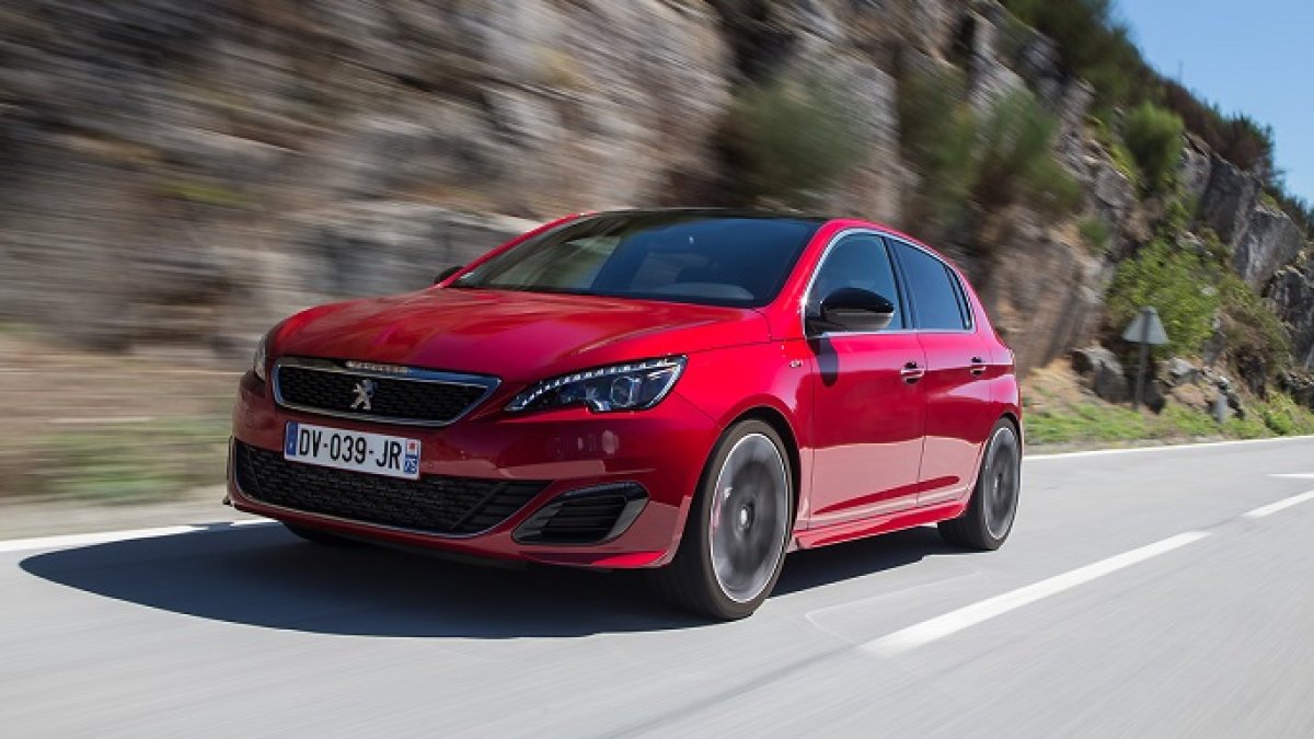 El Peugeot 308 se lava la cara y añade un nuevo motor