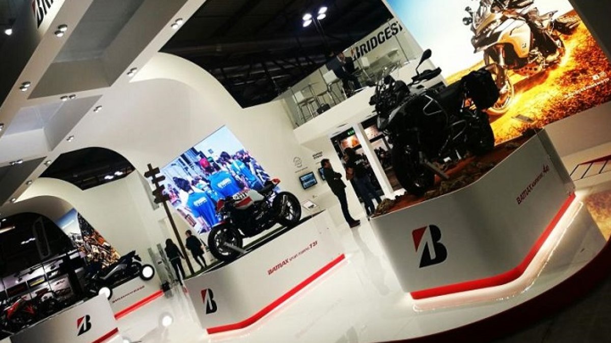 Bridgestone presenta su gama de neumáticos para motos