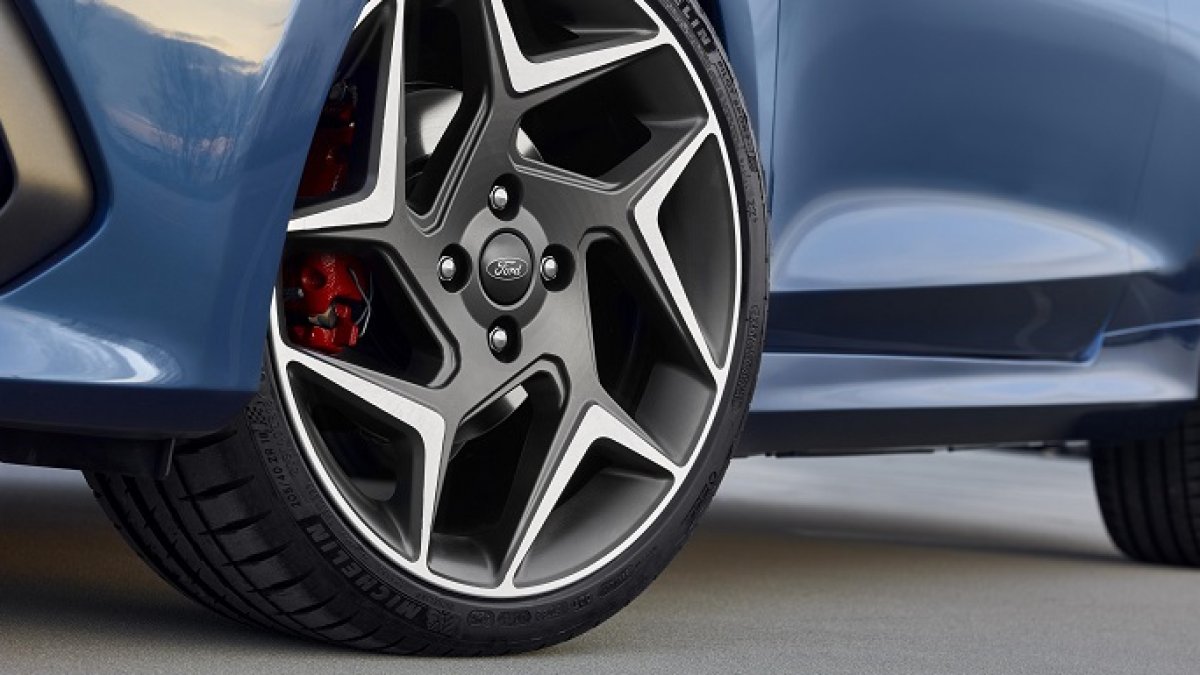 El Ford Fiesta vuelve a mejorar y comienza su comercialización