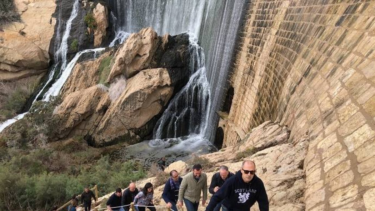 ·El Pantano de Elche estrena pantalán y nueva señalización