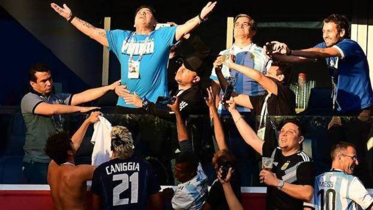 El vídeo más embarazoso de Maradona corre como la espuma por Whatsapp