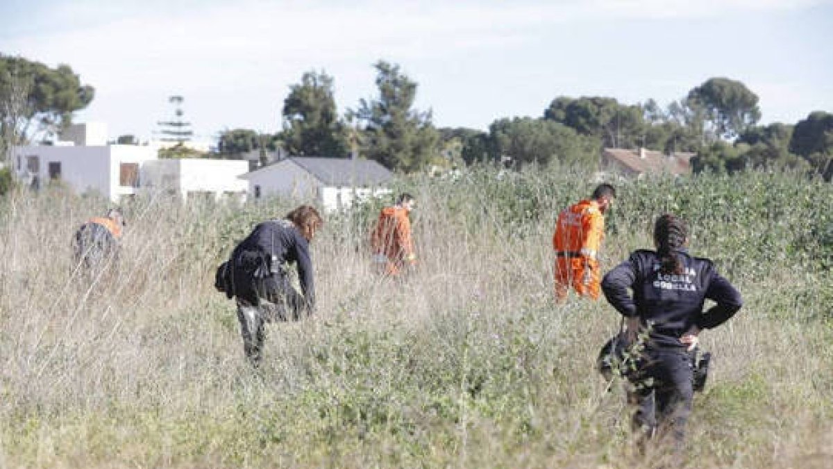La madre conduce a la policía hasta los cadáveres de los niños desaparecidos