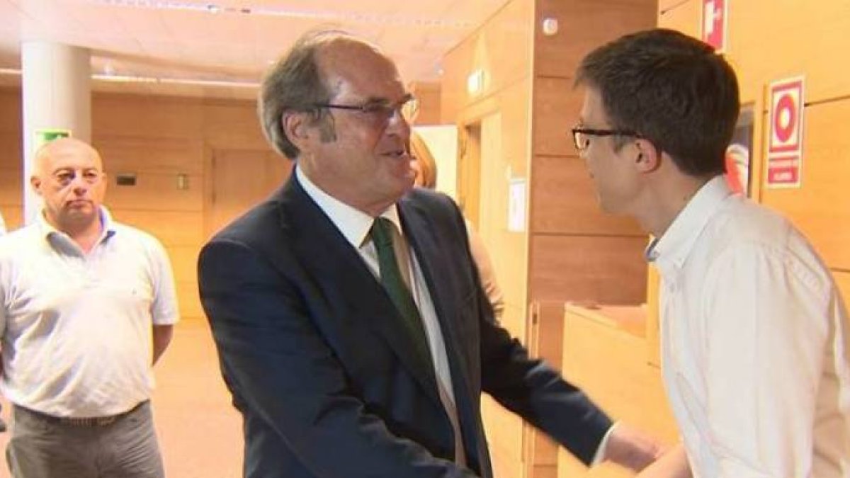 Errejón maniobra en la izquierda madrileña para boicotear el pacto PP-Cs-Vox
