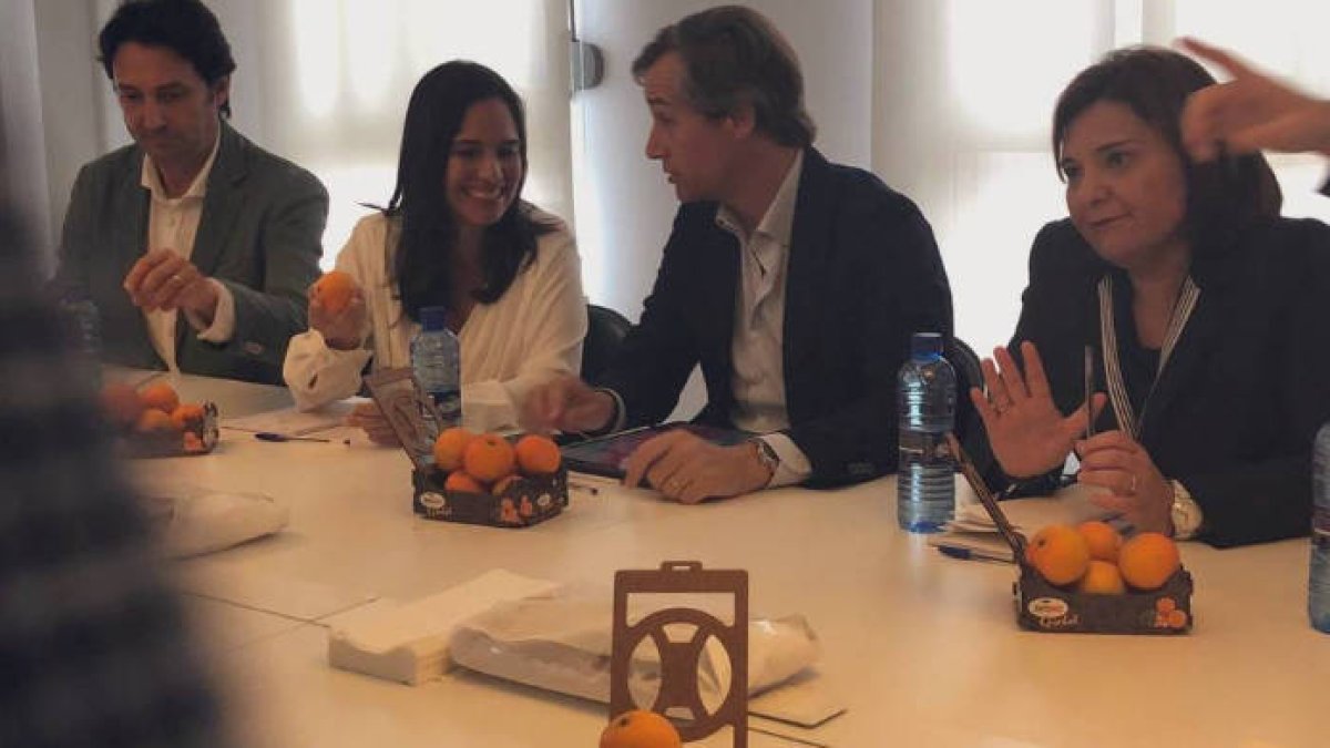 Terapia gastronómica del PP en Torrent: objetivo, dos diputados valencianos más