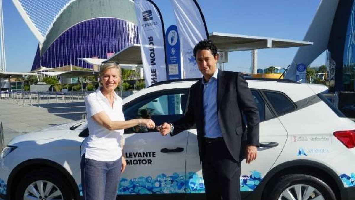 La Fundación del Oceanogràfic sobre ruedas con Levante Motor