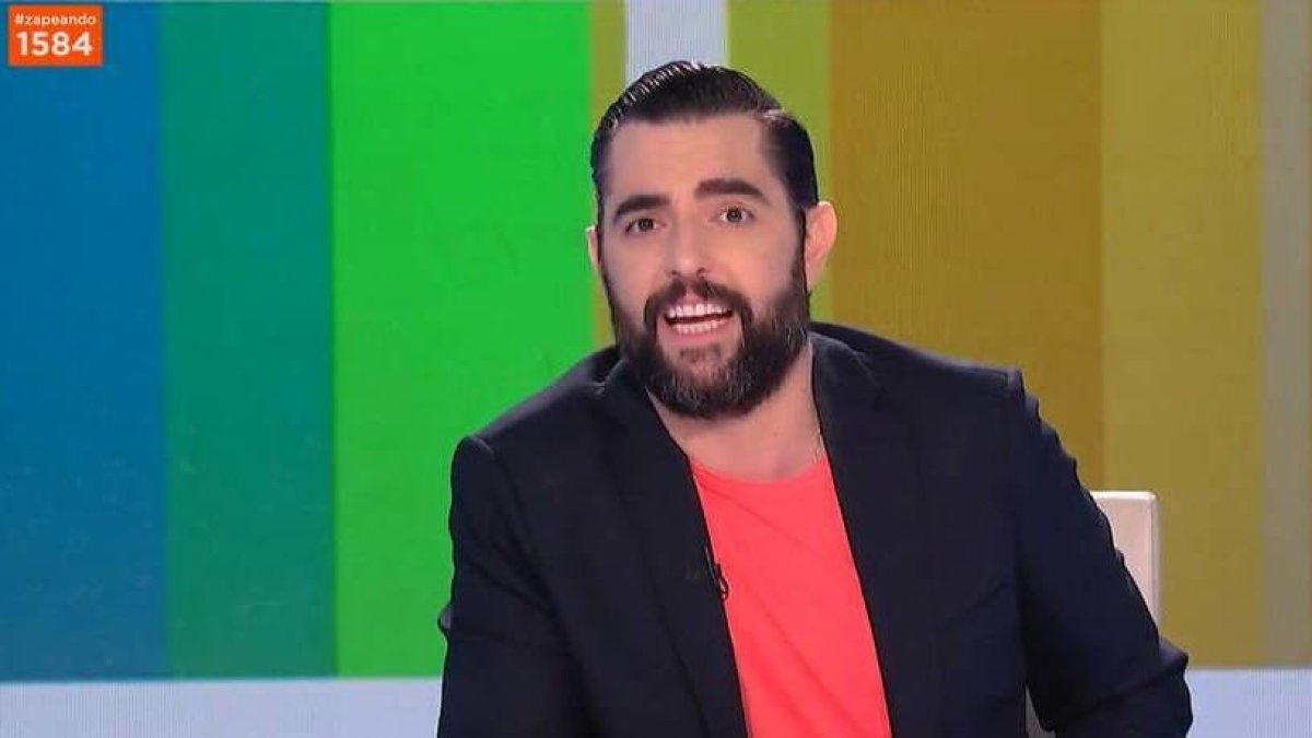 Dani Mateo presentando 