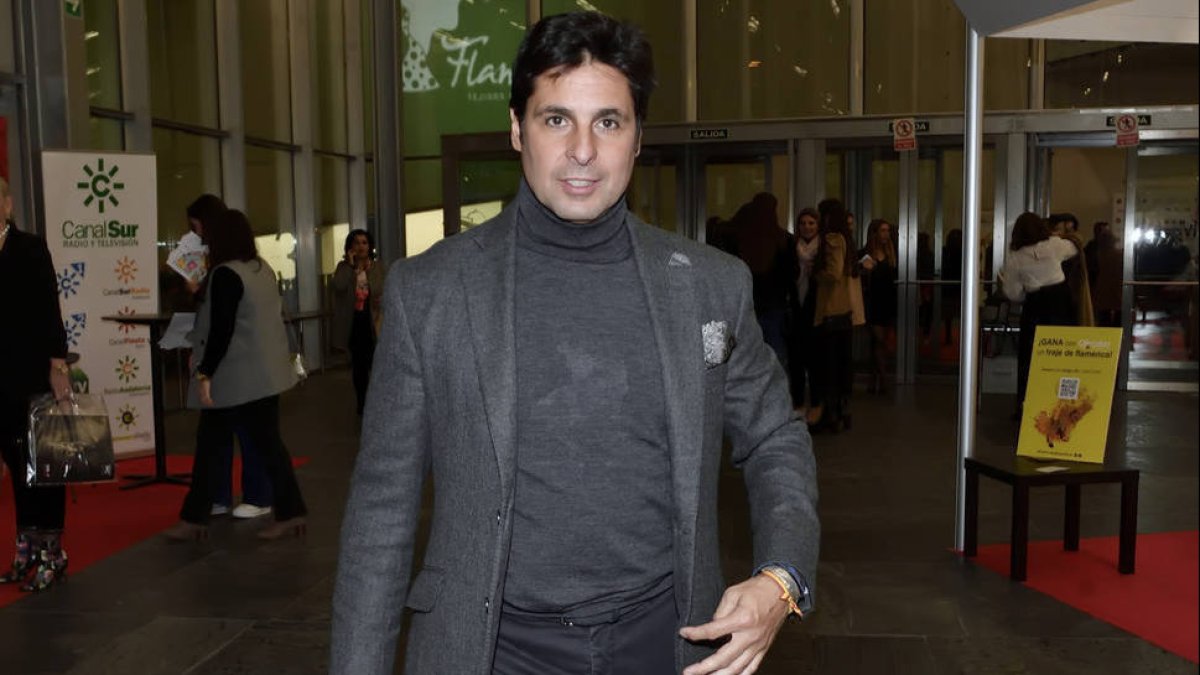 Fran Rivera presume de su hijo pequeño en redes pero antes no lo hacía con su hija.
