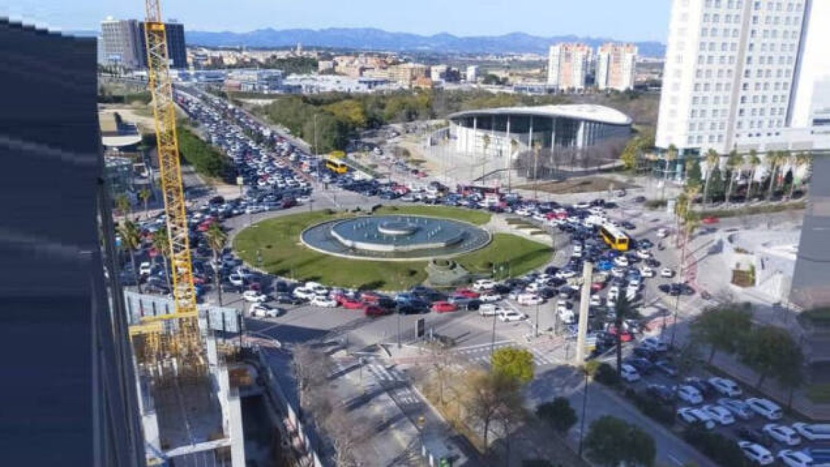Atascos de este viernes en los accesos a Valencia