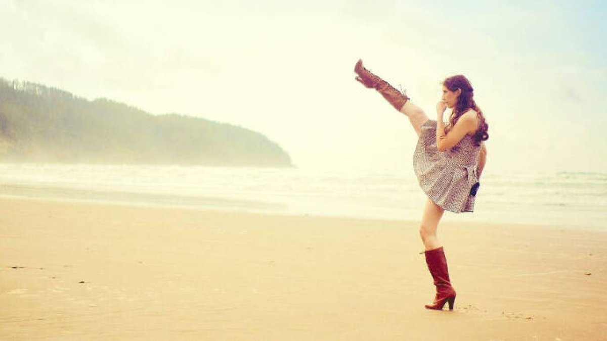 7 famosas que se atrevieron con las botas más extravagantes y feas