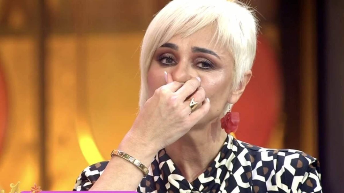 Ana María Aldón no pudo evitar emocionarse en Fiesta.