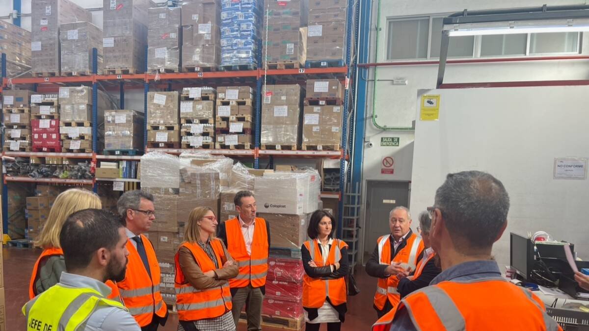 Visita de Mari Carmen de España al área industrial del Pla de la Vallonga