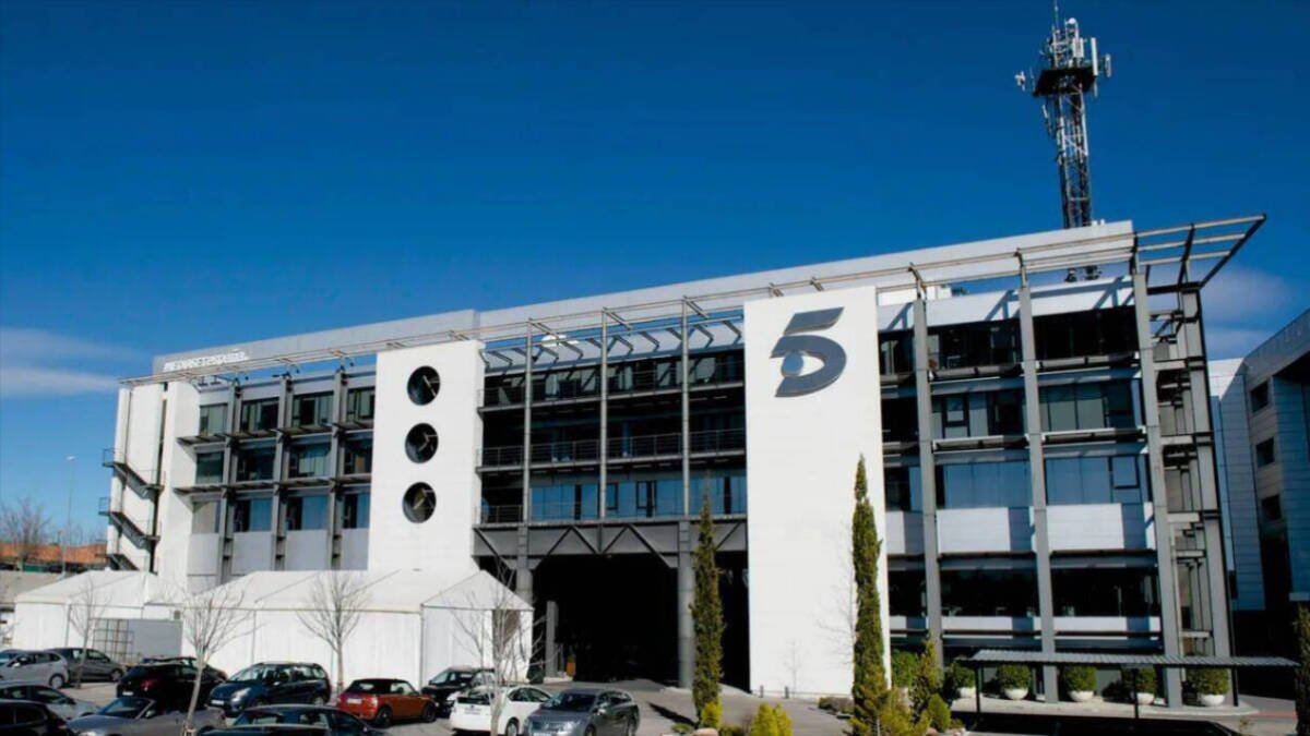 Fachada de Mediaset