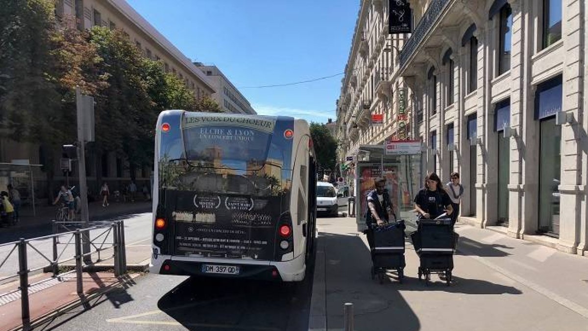 La Escolania del Misteri d'Elx actúa en Notre Dame de Fourvière de Lyon