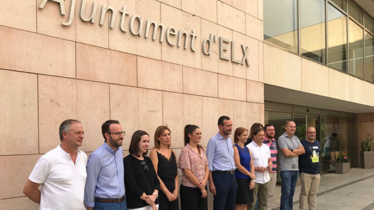 El equipo de gobierno municipal Elche escenifica ahora unidad.