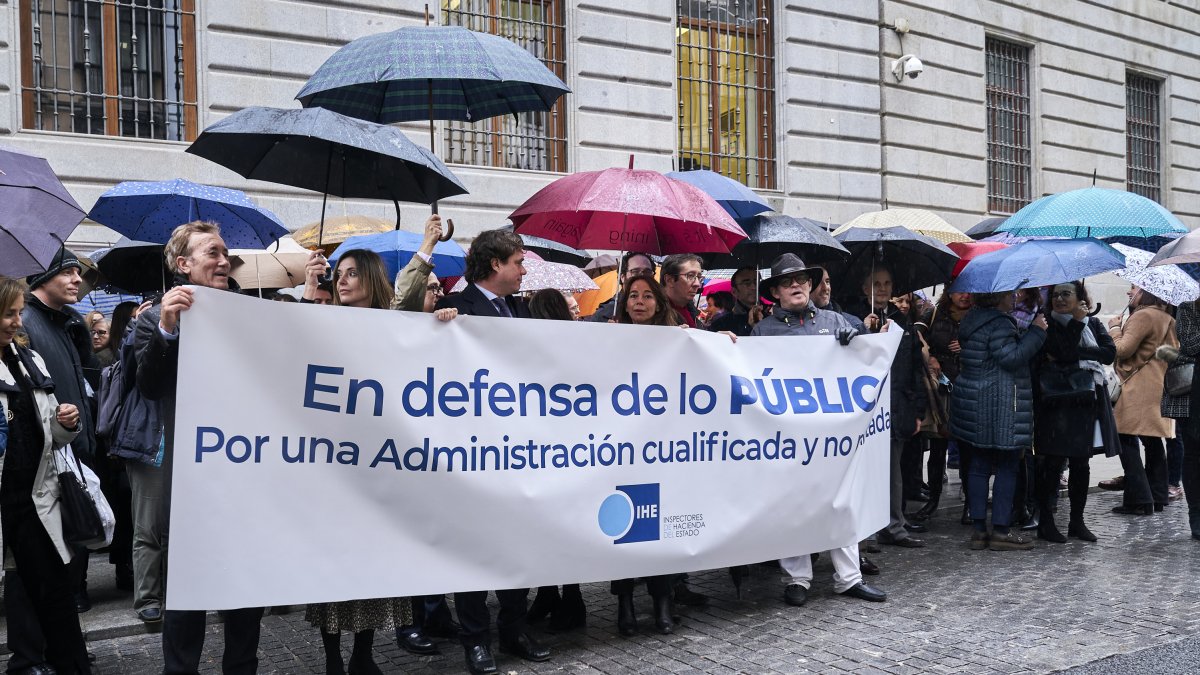 Inspectores de Hacienda en plena manifestación.
