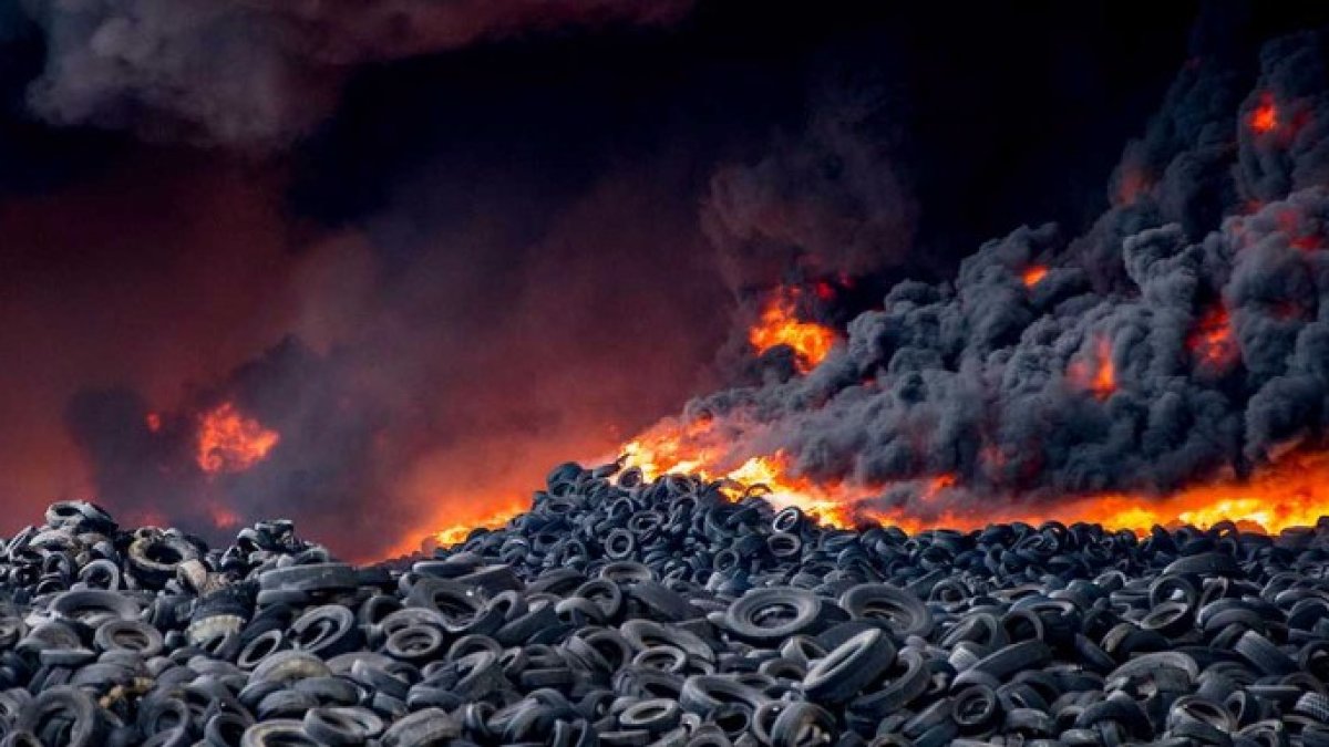 Las imágenes del incendio de Seseña desatan el pánico de una intoxicación global