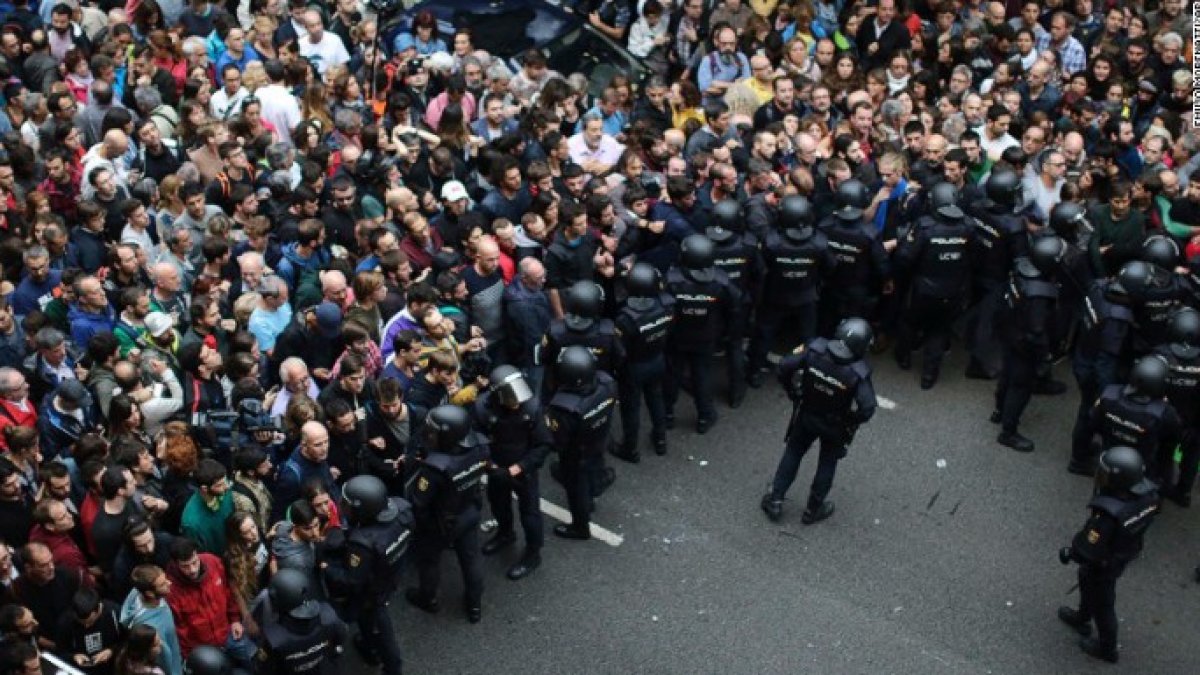 El 1-0 dejó también más de 400 agentes heridos, aunque de ellos no se hable.
