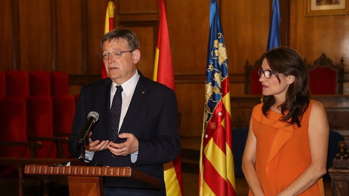 Mientras Puig pide serenidad, Oltra acusa al rey de “dinamitar los puentes”