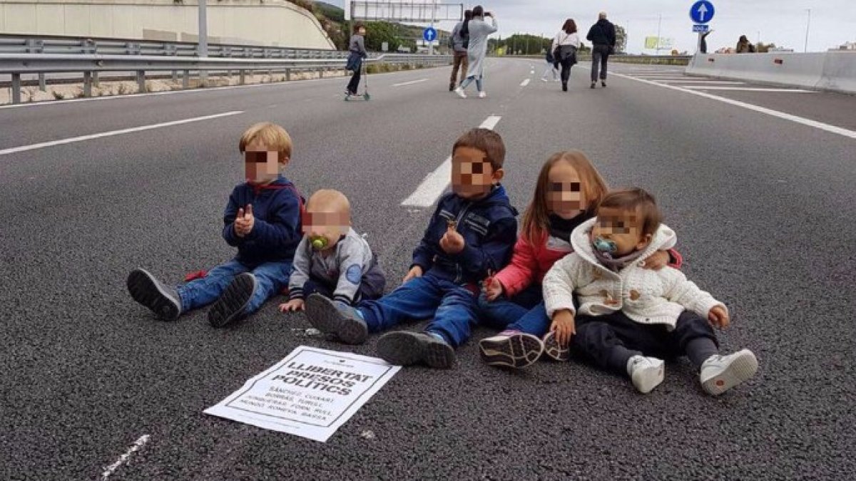 La famosa foto falsa de la última huelga general en Cataluña refleja, sin embargo, la esencia propagandística del soberanismo