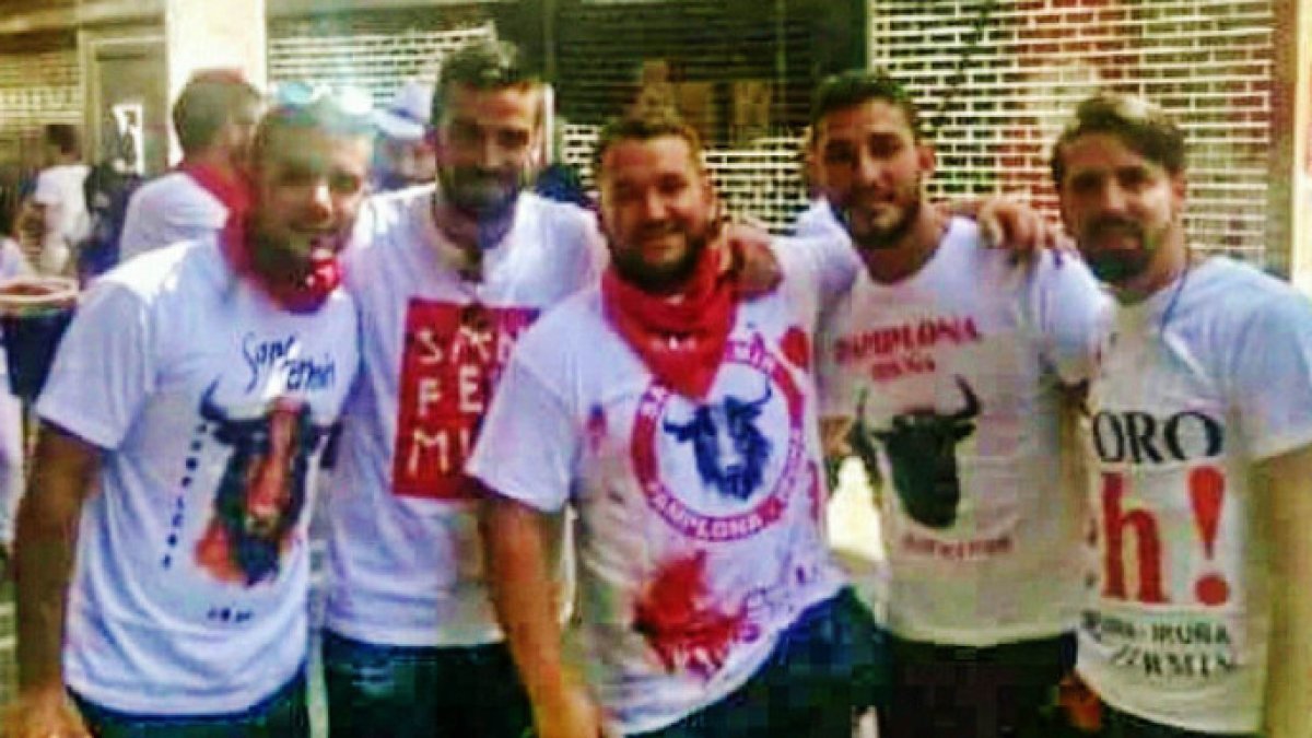 Los cinco detenidos de la llamada 'Manada', que prestan este miércoles declaración ante el juez