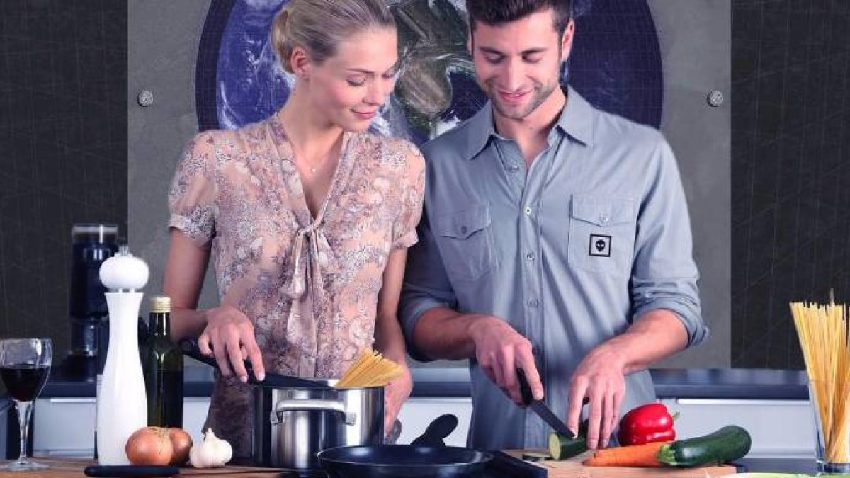Descubre los beneficios de cocinar en casa