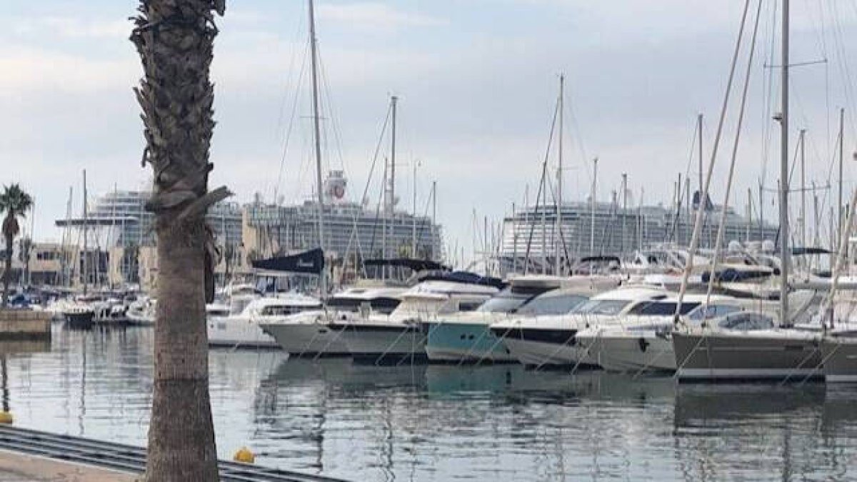 Puerto deportivo de Alicante