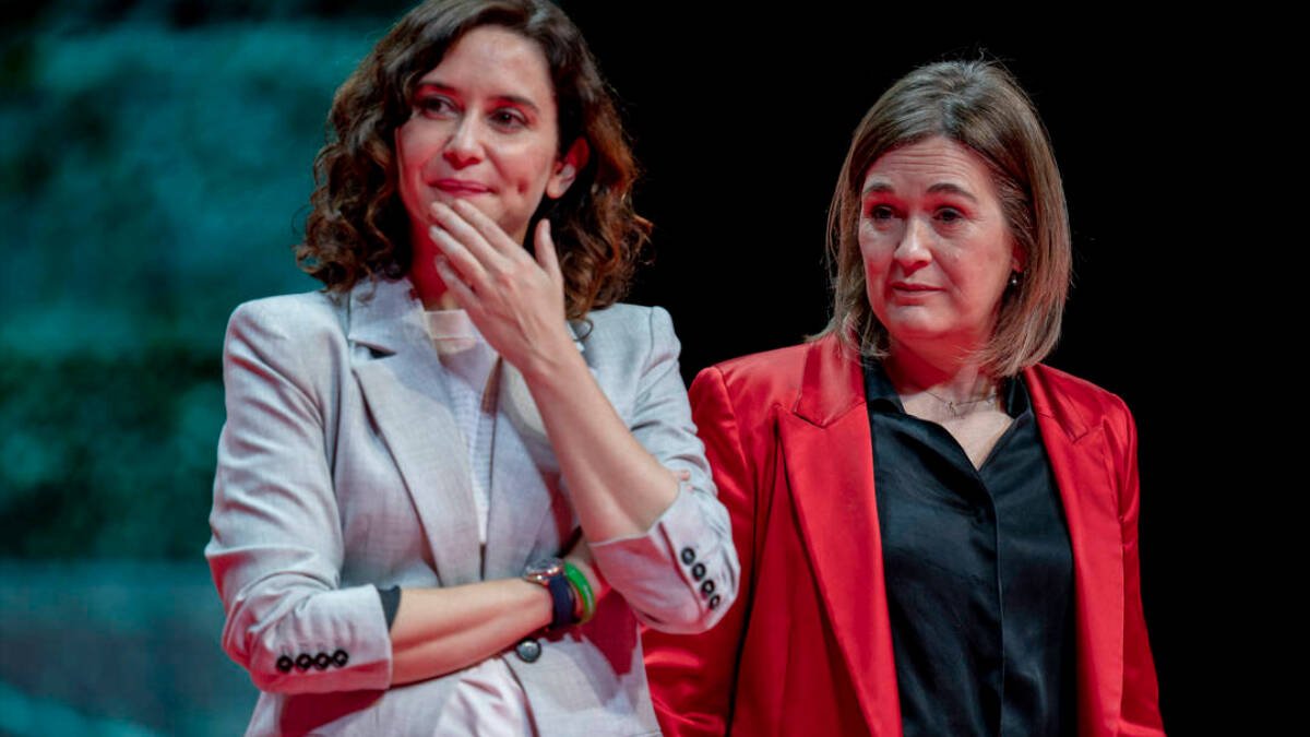 La presidenta de la Comunidad de Madrid, Isabel Díaz Ayuso, y la consejera de Cultura, Turismo y Deporte, Marta Rivera de la Cruz.