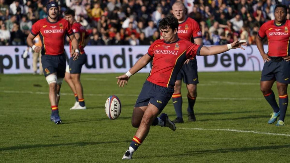 Jugadores de la selección nacional de rugby en un partido con España.