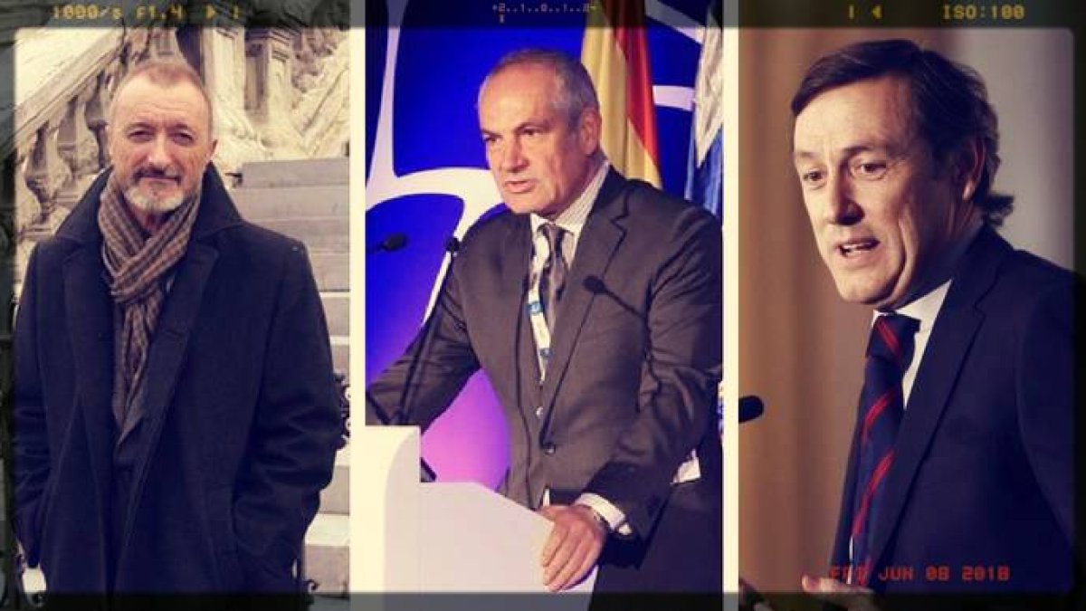 Cuando El País se carga a su director el mismo día que Sánchez toma posesión