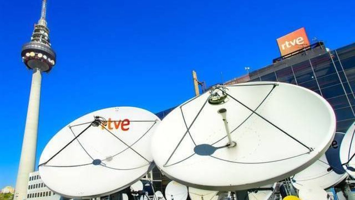 17 hombres y mujeres sin piedad para elegir al consejo de RTVE