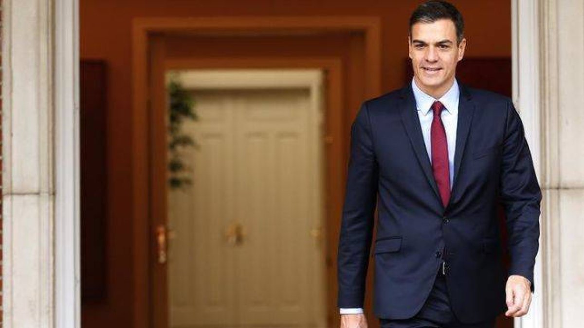 Sánchez, saliendo del palacio