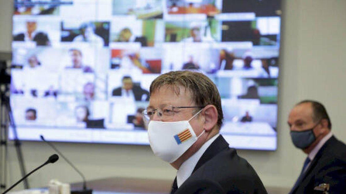 Ximo Puig con los empresarios