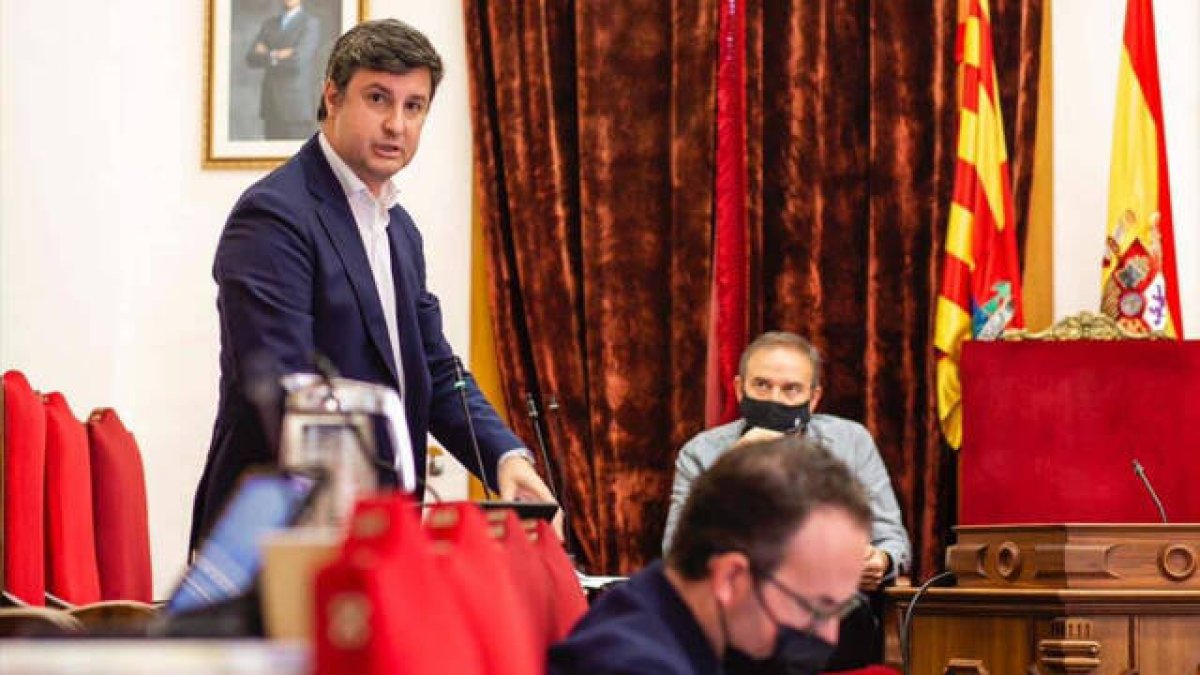 Eduardo García-Ontiveros actúa como concejal no adscrito en el Ayuntamiento de Elche