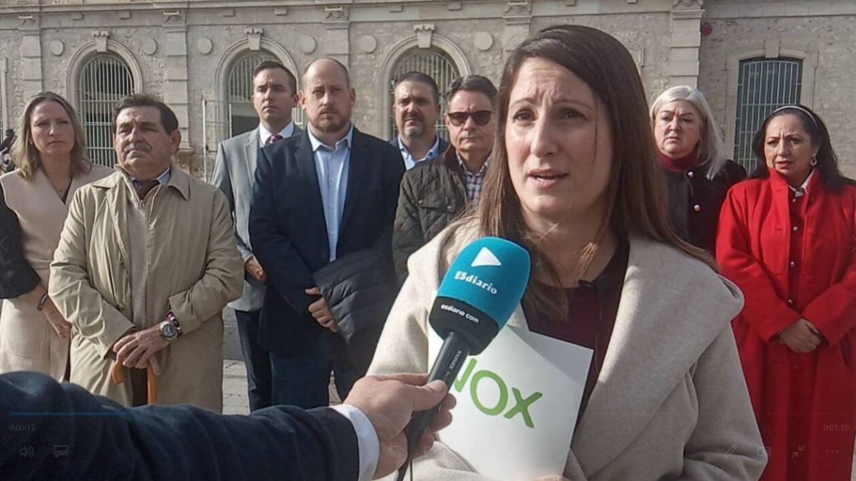 Vox tilda de “pantomima” el acto de Puig por la CE: “Gobierna con separatistas