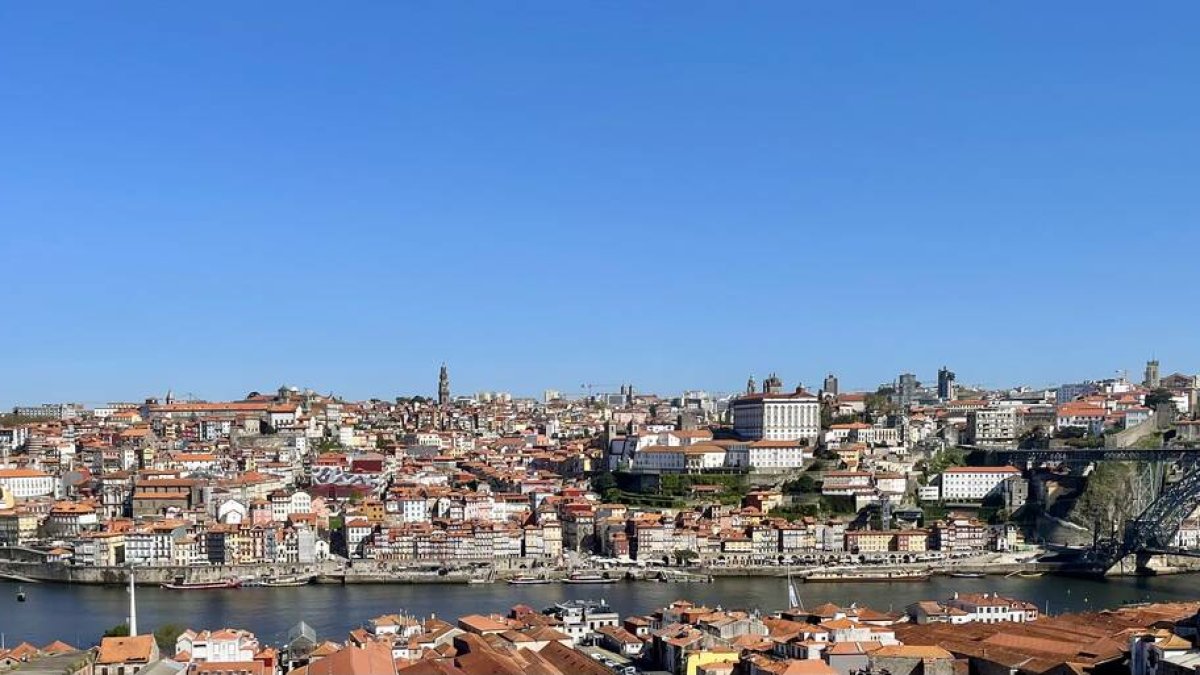 Vista de Oporto desde la terraza WOW