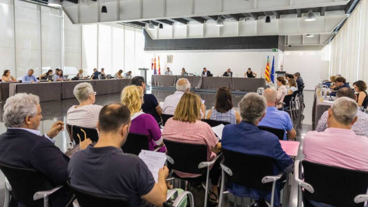 El Camp d’Elx y los consejos municipales exponen al alcalde sus reivindicaciones