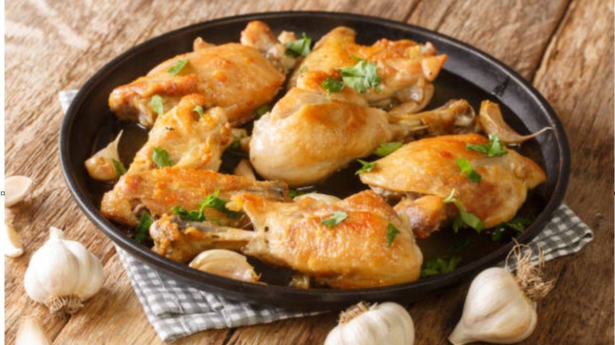 Pollo al ajillo
