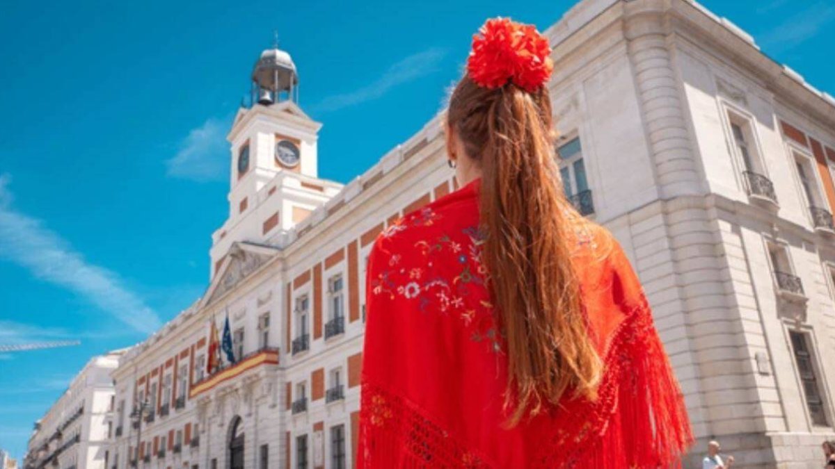 Claveles de las chulapas en San Isidro