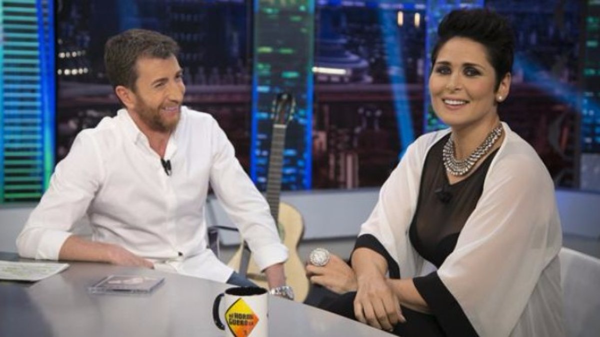 Rosa se muere de vergüenza con una foto y Pablo Motos tritura las redes sociales