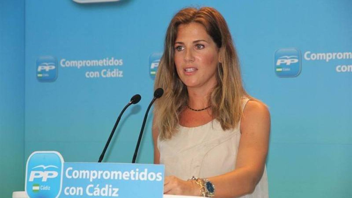 Una diputada andaluza defiende a Escudero y los amigos de Rufián la linchan