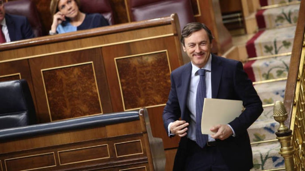 El exportavoz de Rajoy machaca al PNV: