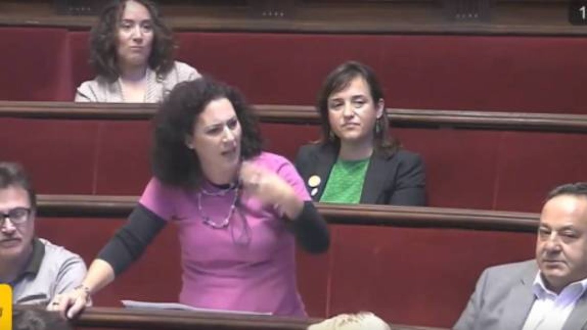 Una concejal de Podemos acusa a Ciudadanos de querer al Aquarius hundido
