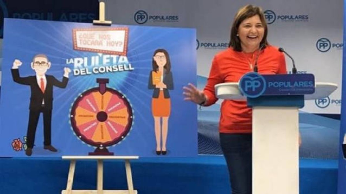 Bonig recupera la ruleta de Monleón para denunciar los recortes de Puig y Oltra