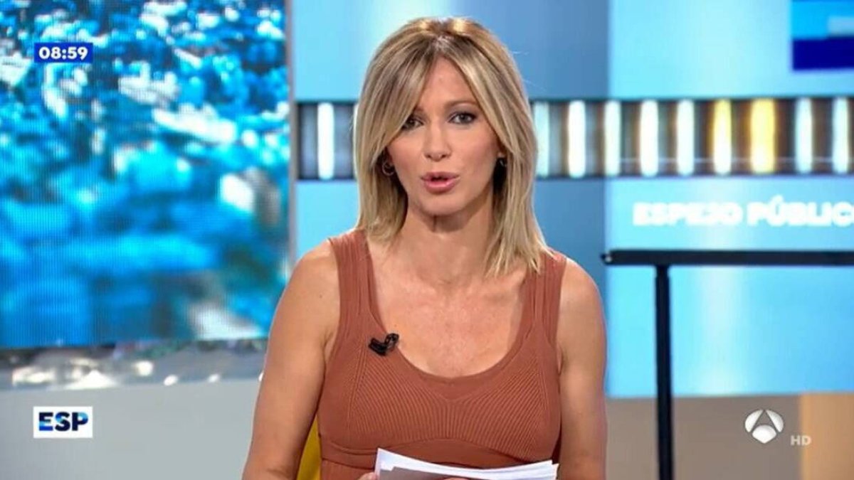 Susanna Griso presentando